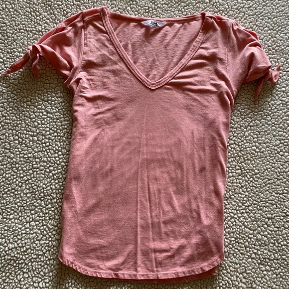 Tulip Tee - Picture 1 of 2